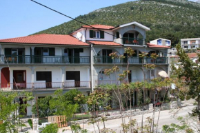 Apartments by the sea Zaostrog, Makarska - 2649